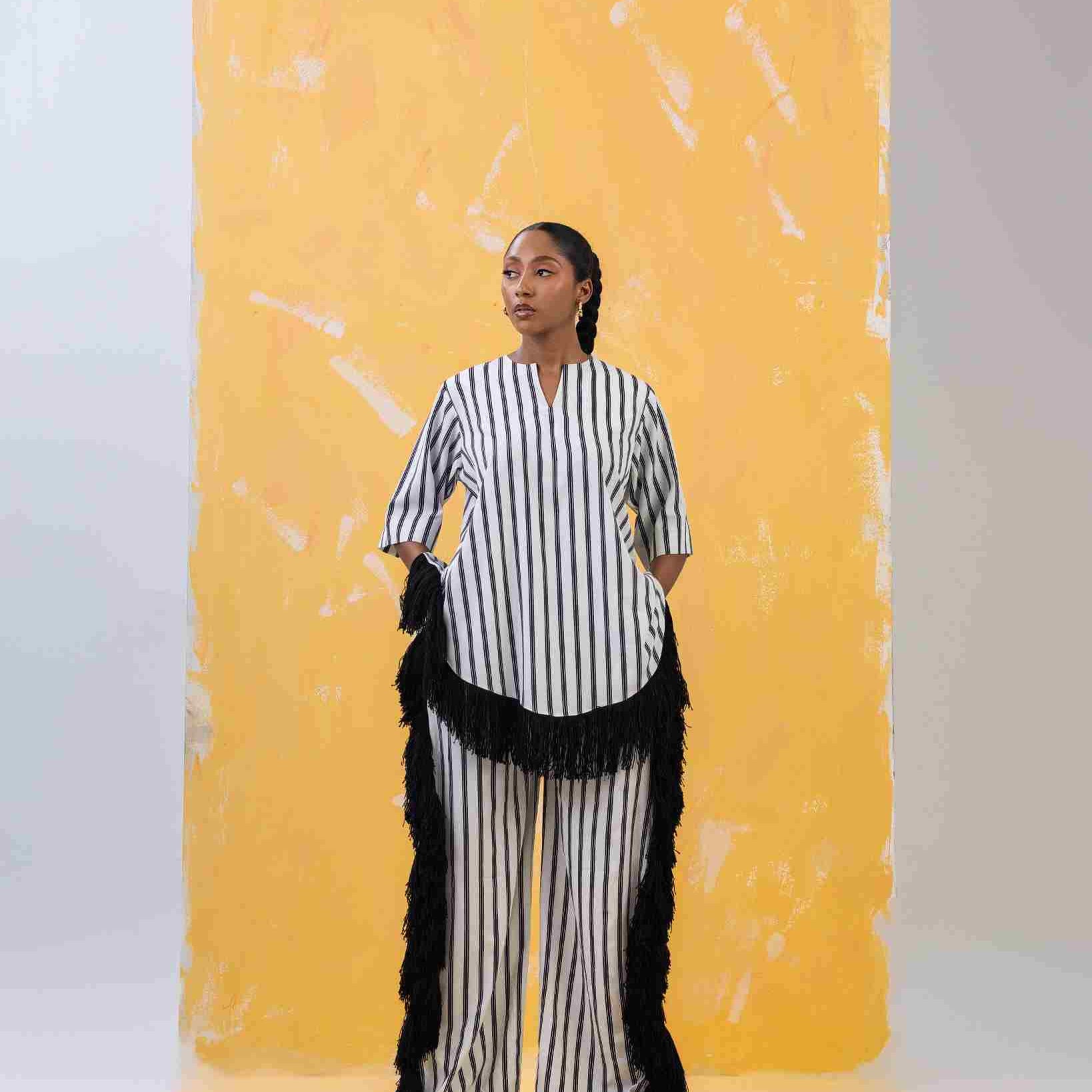 Tola Set