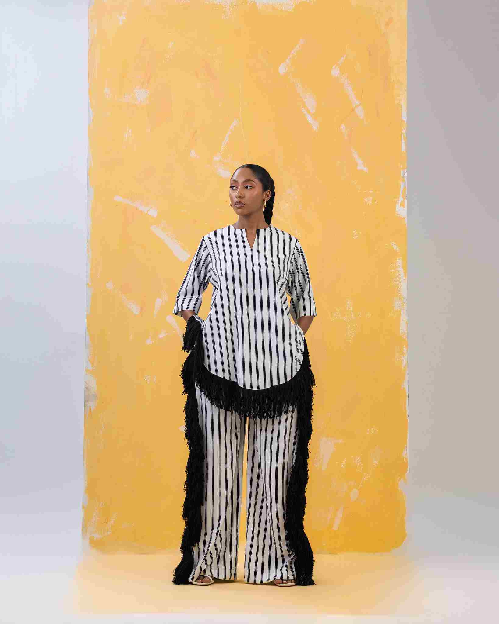 Tola Set